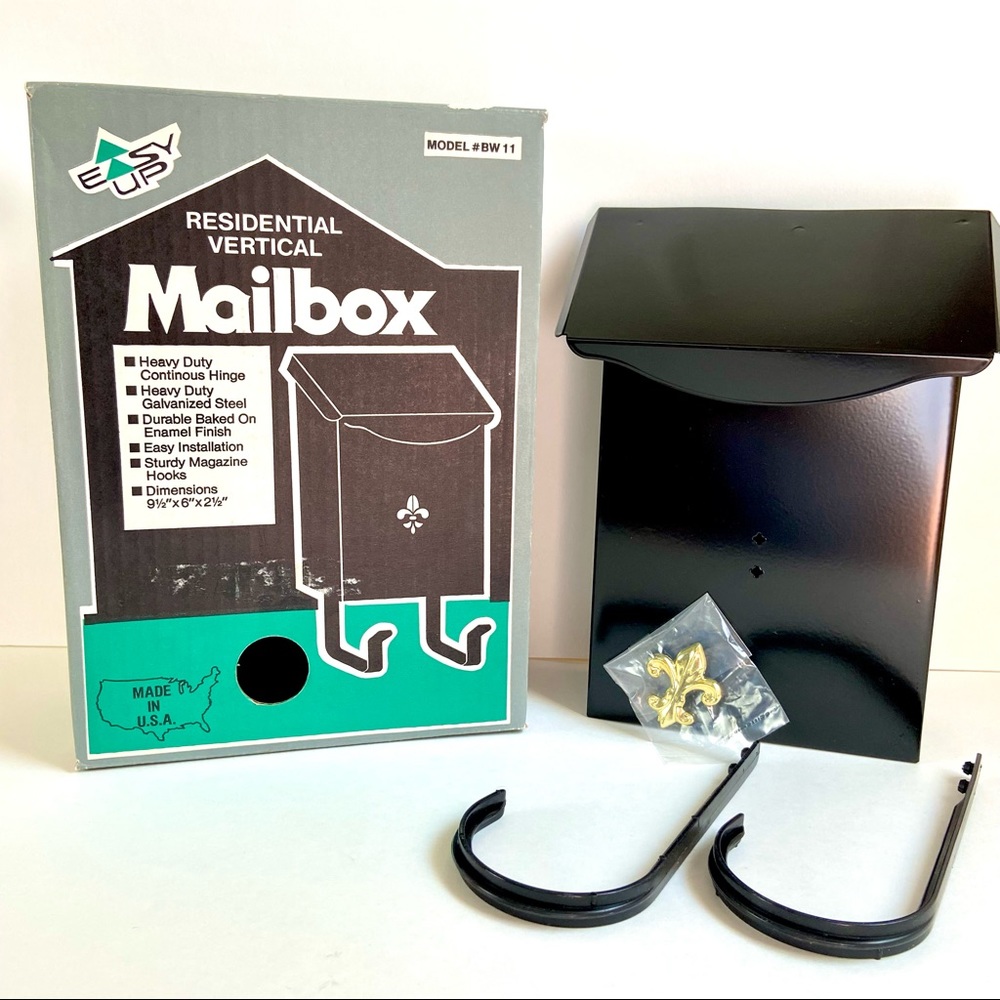 ✨NIB✨Vertical Steel Residential Mailbox in Black Enamel